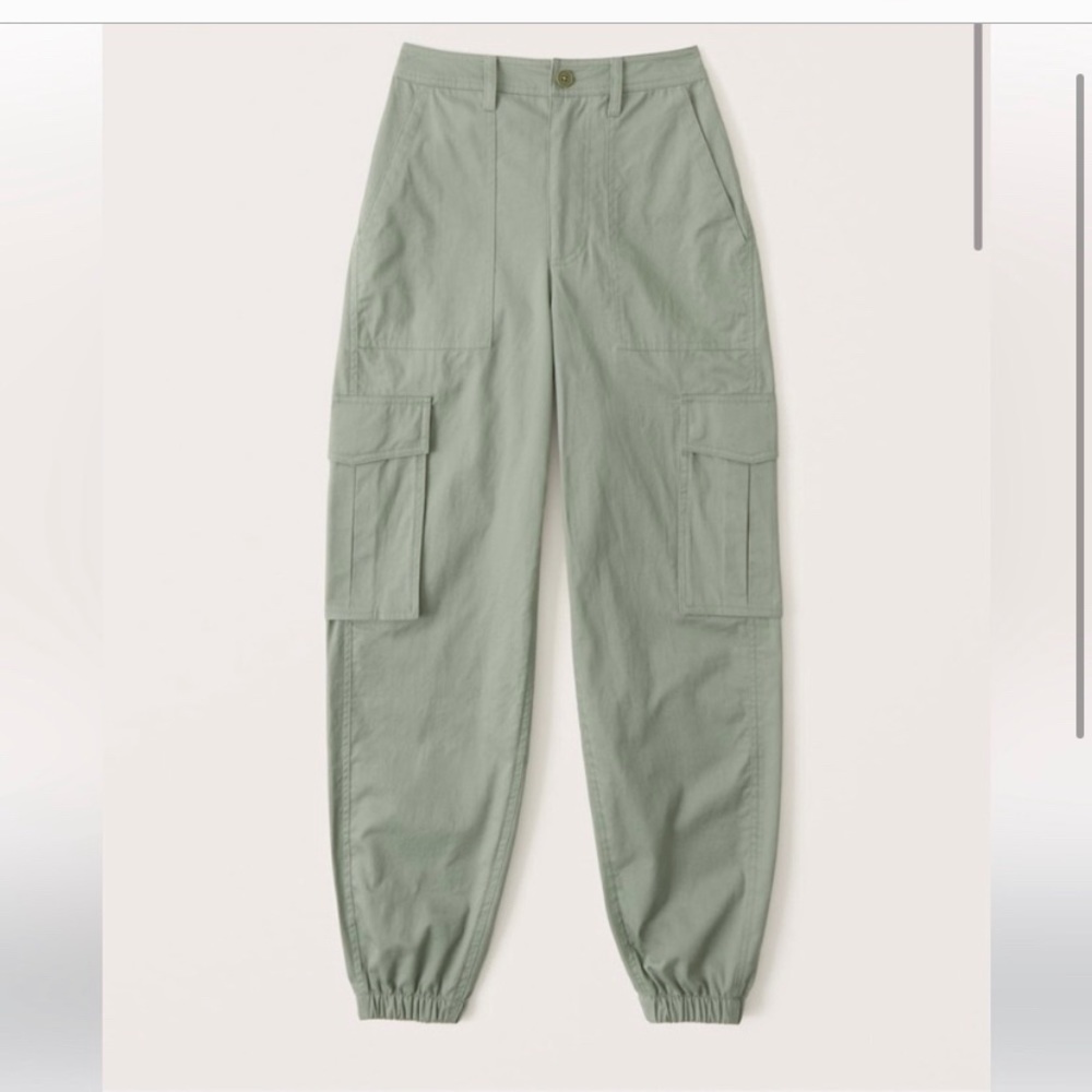 Abercrombie High Rise Cargo Pant